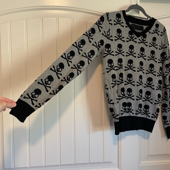PhilippPlein skull and bones black and grey v neck sweater cotton size small - Picture 5 of 9